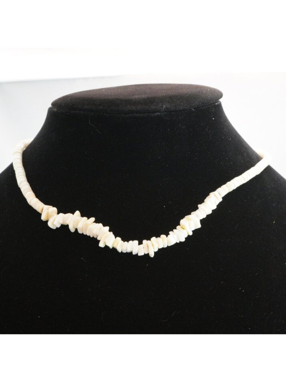 Vintage White Puka Shell Beaded Choker Necklace Barrel Clasp 16 Inch